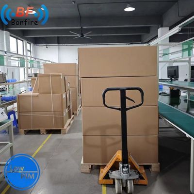 Indoor 12dBi Gain N Female Connector 3300-4000MHz 5g LTE Outdoor Sector Panel Antenna