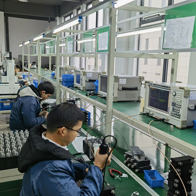 617-3800MHz 2 in 1 out 4.3-10f Teleminnucation Hybrid Combiner with 0.340kg Gross Weight