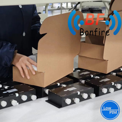 698-3800MHz UHF 3dB 4 in 4 out Matrix Hybrid Coupler for 4.3-10-F/DIN-F/N-F Interface