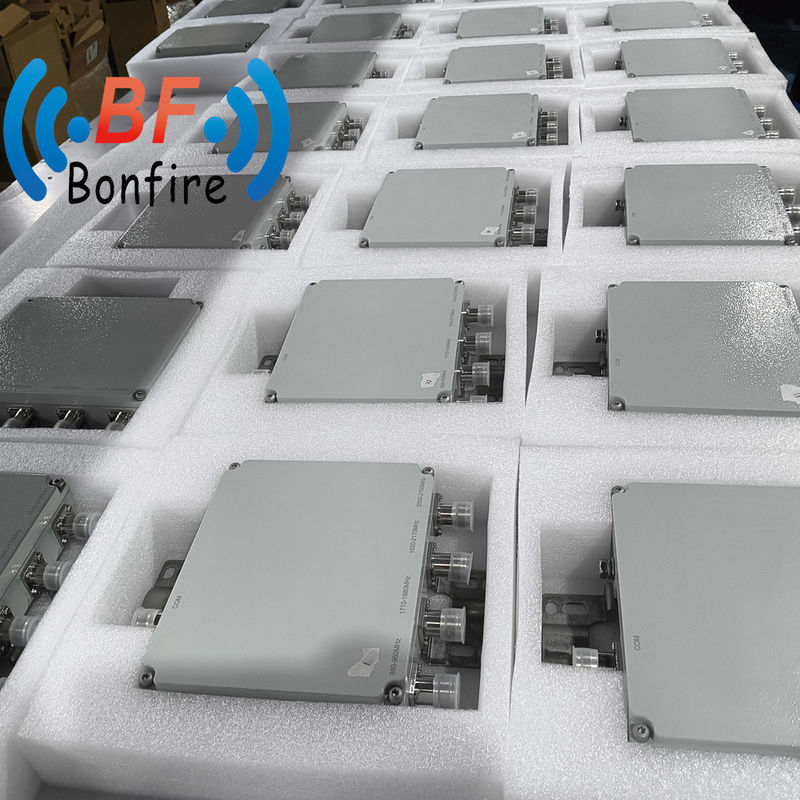 4.3-10f DIN-F Interface RF Quadplexer Multiplexer for 698-960/1710-1880/1920-2170/2600-3800MHz
