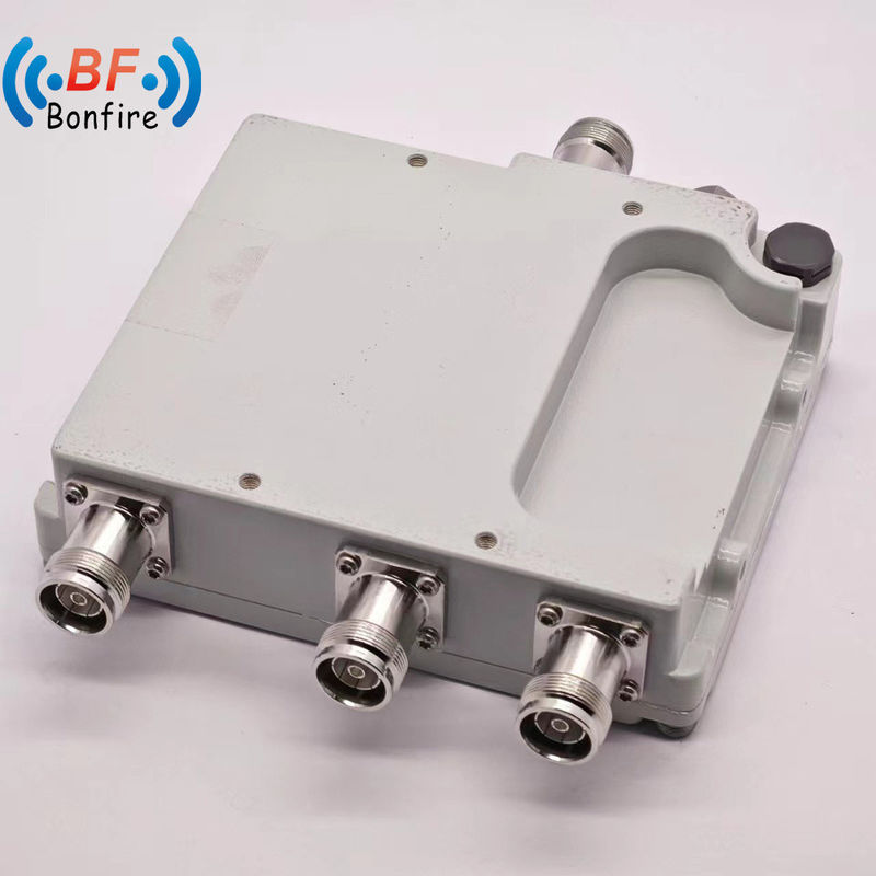 Grey/Red/Black Triplexer 698-960 1710-2170 1920-2710 2300-2400 2500-2700MHz RF Diplexer Dual Band Combiner for DAS IBS